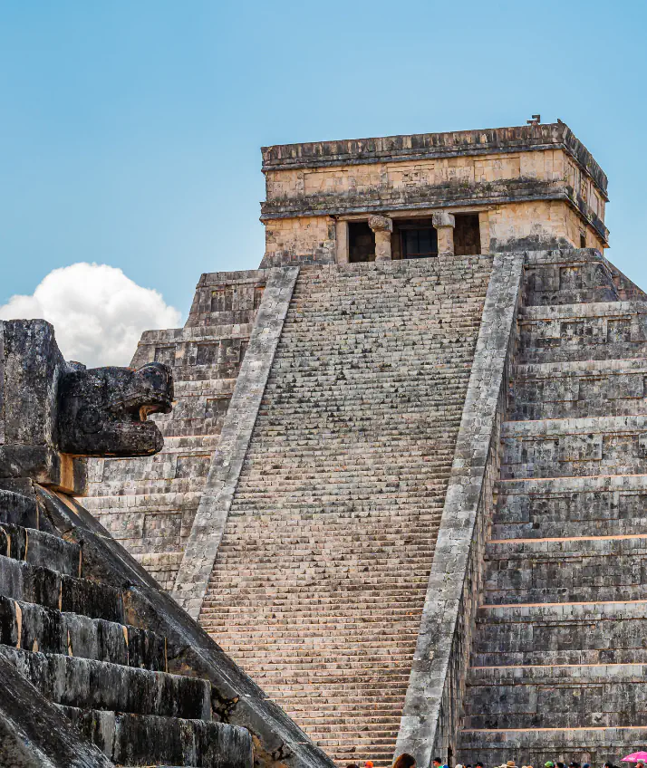 chichen itza maya ruins